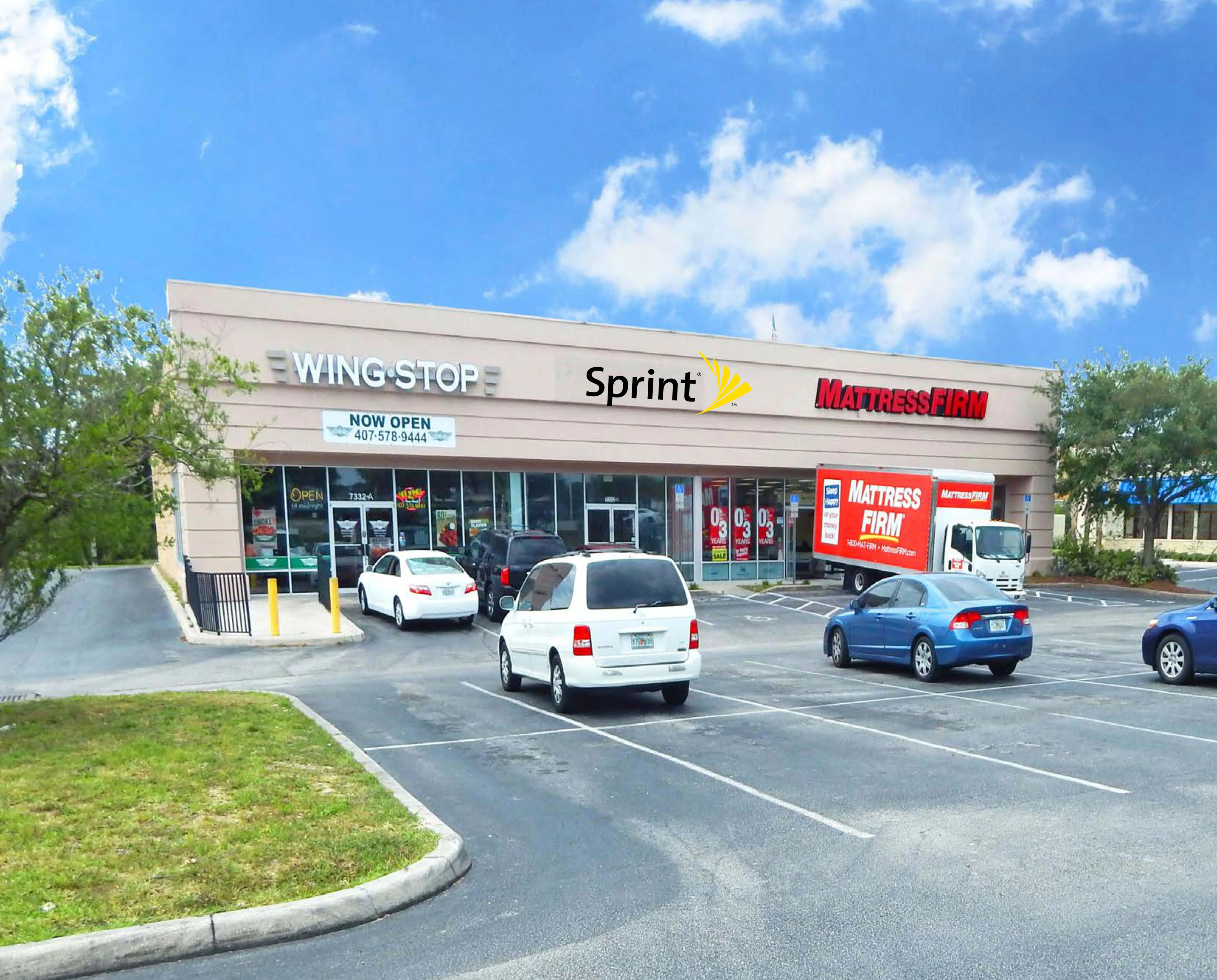 West Colonial Retail Plaza
